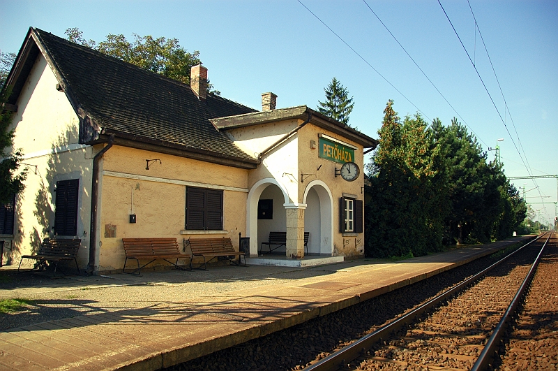 Petohaza_Vasutallomas_02.jpg - Petőházi vasútállomás